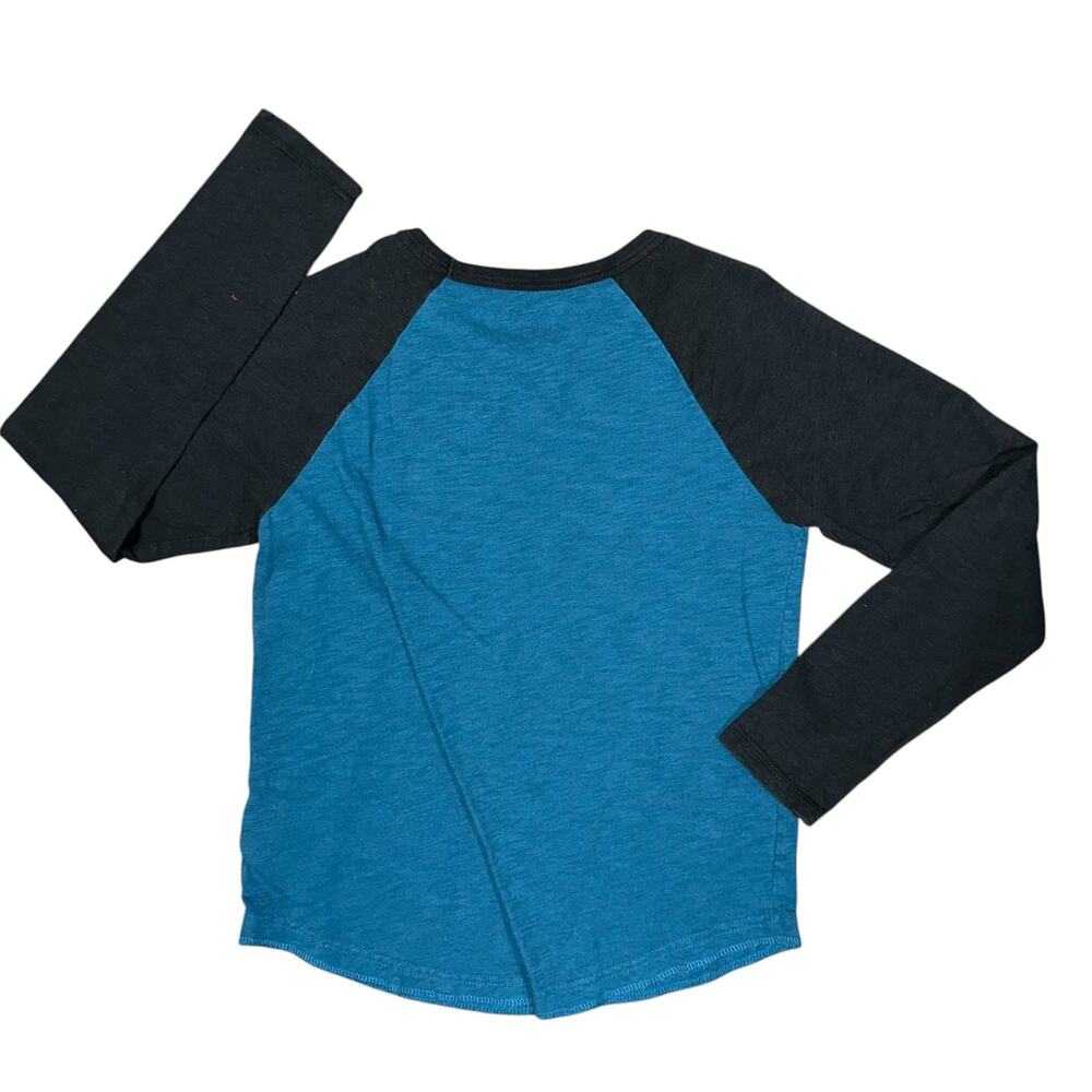 Peek Raglan Top - Picture 2 of 4